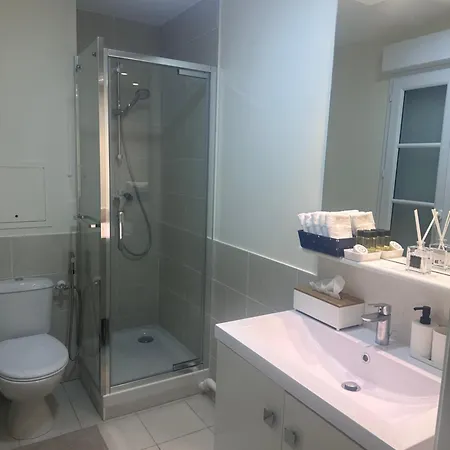 Holiday home Family's House - Proche De La Vallee Village Et Disneyland Paris ,2 Parkings, Air Condition