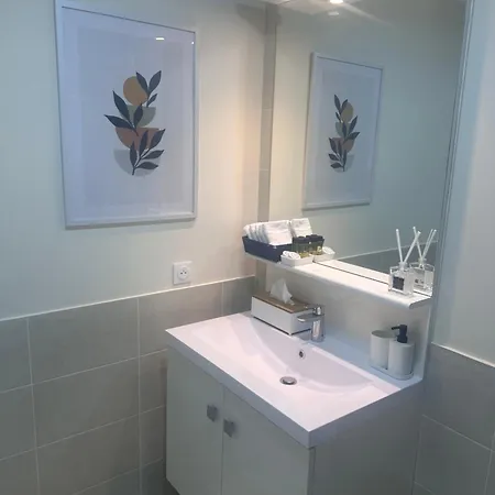 Family's House - Proche De La Vallee Village Et Disneyland Paris ,2 Parkings, Air Condition *