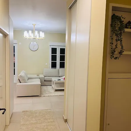Family's House - Proche De La Vallee Village Et Disneyland Paris ,2 Parkings, Air Condition Holiday home *